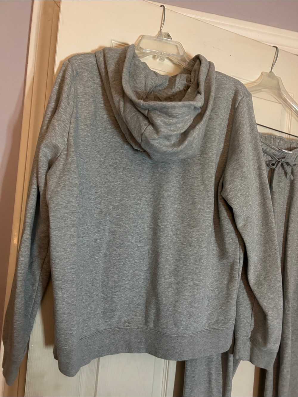 Nike Light Gray Zip-Up Hoodie and Joggers Set, Women’s sweatsuit- Large EUC - Picture 5 of 7